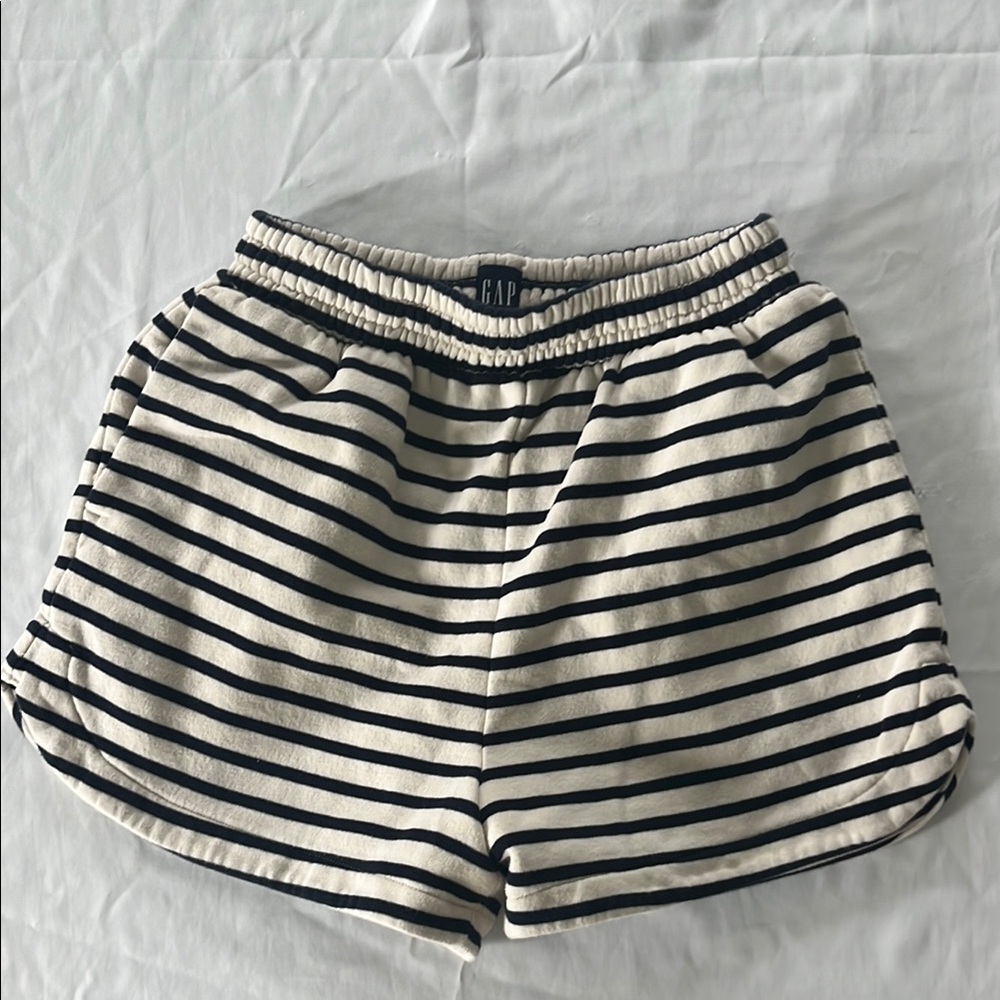 GAP Women's Cream & Black Striped Knit Shorts
